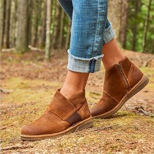Born Tora Distressed Tan Leather Suede Booties Women’s Size 9.5